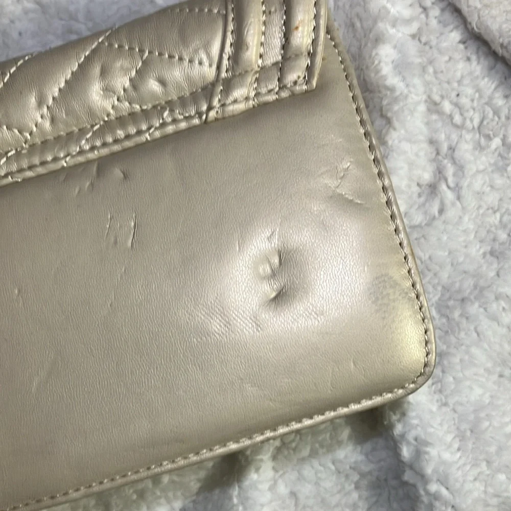 Gold BCBG Paris Chain Strap Crossbody Bag - Picture 5 of 10